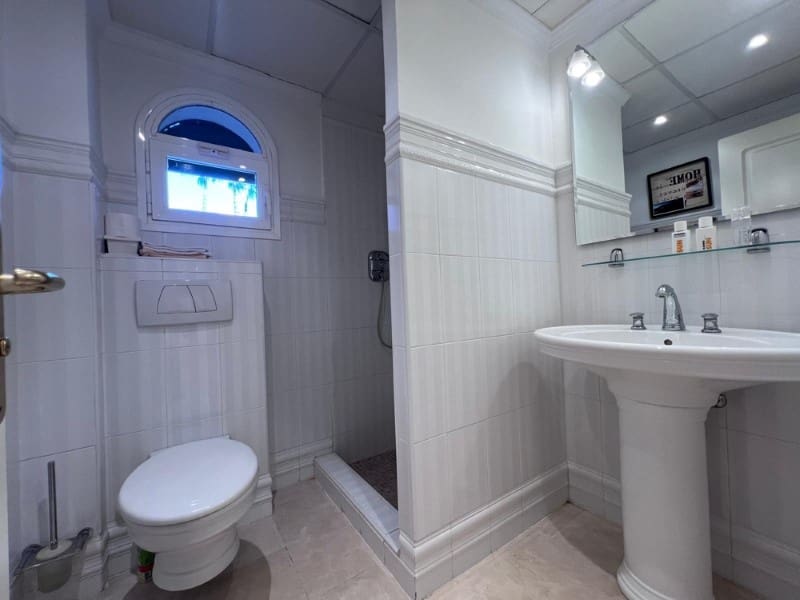 2 bedroom Apartment for sale in Santa Ponsa with pool garage - € 690,000 (Ref: 9240917)