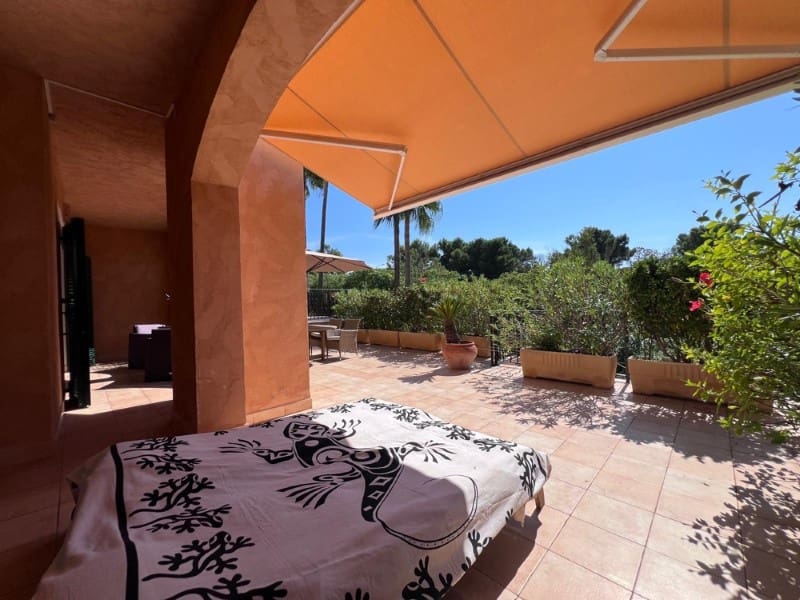 2 bedroom Apartment for sale in Santa Ponsa with pool garage - € 690,000 (Ref: 9240917)