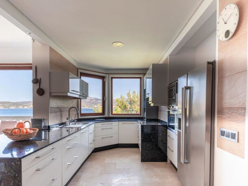 4 bedroom Villa for sale in Santa Ponsa with pool - € 8,000,000 (Ref: 9241202)