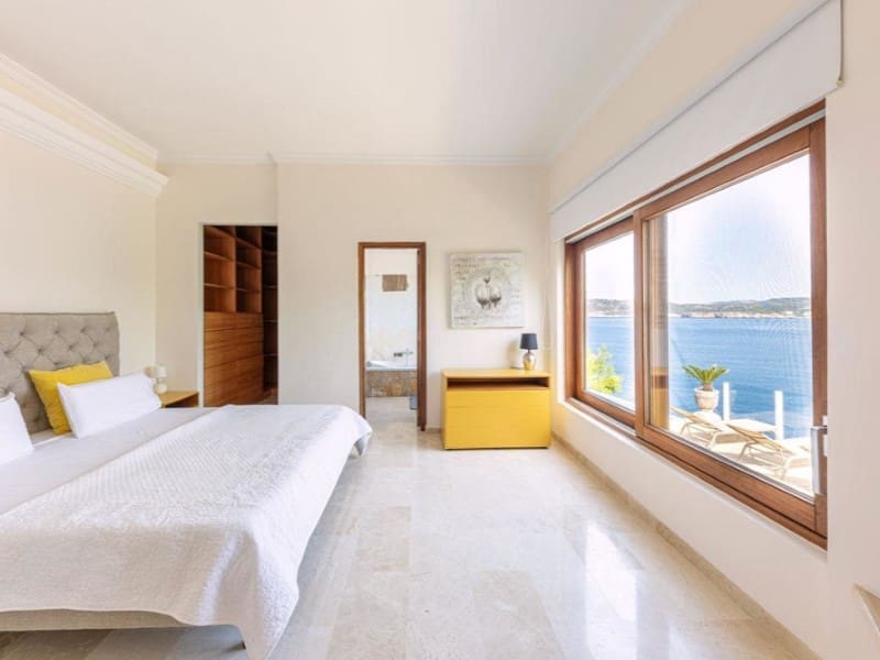 4 bedroom Villa for sale in Santa Ponsa with pool - € 8,000,000 (Ref: 9241202)