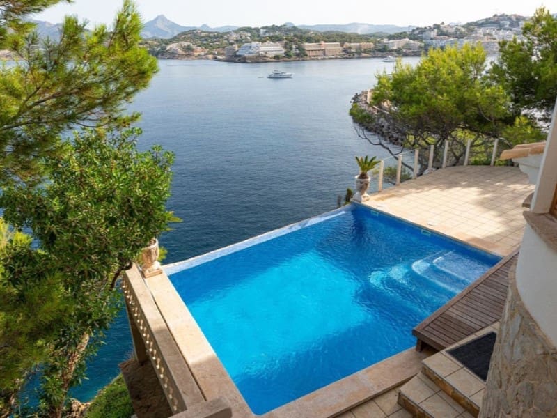 4 bedroom Villa for sale in Santa Ponsa with pool - € 8,000,000 (Ref: 9241202)