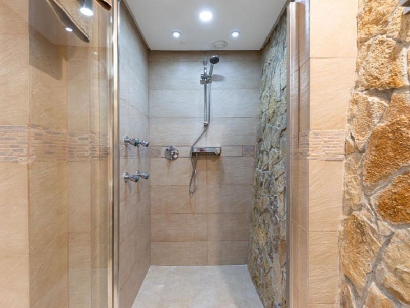 4 bedroom Villa for sale in Santa Ponsa with pool - € 8,000,000 (Ref: 9241202)