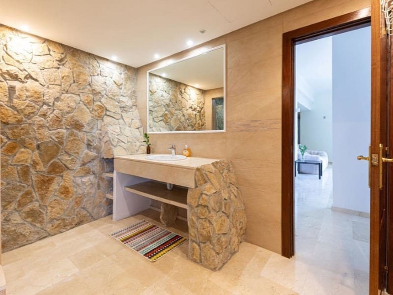 4 bedroom Villa for sale in Santa Ponsa with pool - € 8,000,000 (Ref: 9241202)