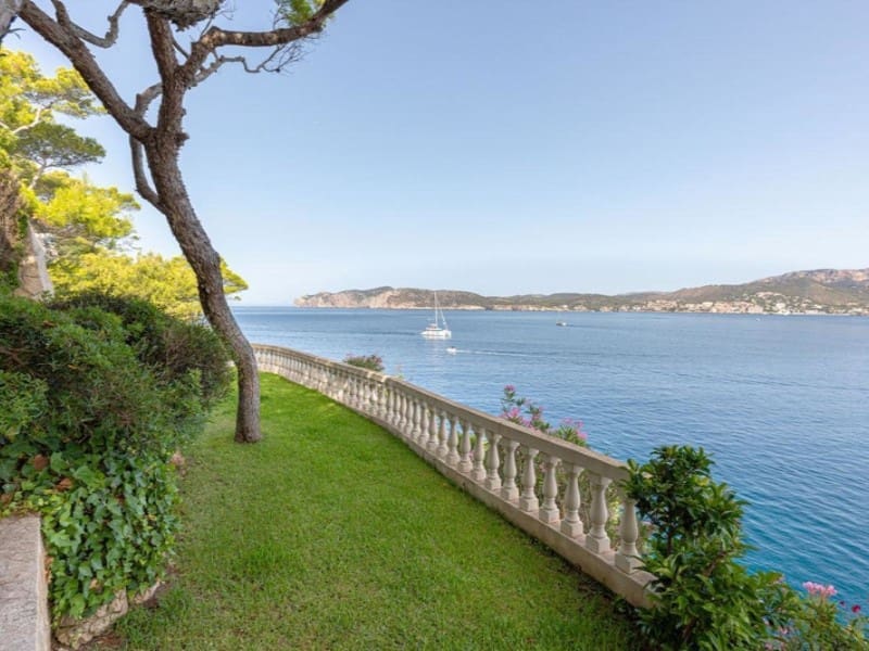 4 bedroom Villa for sale in Santa Ponsa with pool - € 8,000,000 (Ref: 9241202)