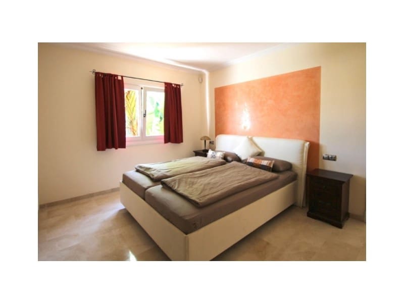 3 camera da letto Villa da affittare in Costa de la Calma con piscina - 6.000 € (Rif: 9256321)