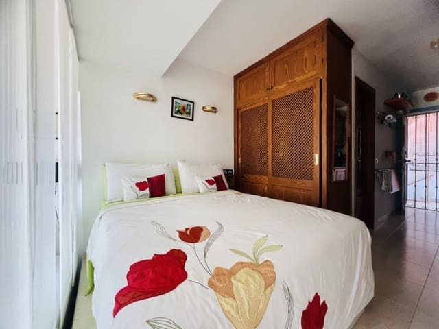 Studio for rent in Costa de la Calma, Calvià with pool - € 1,300 (Ref: 9271783)