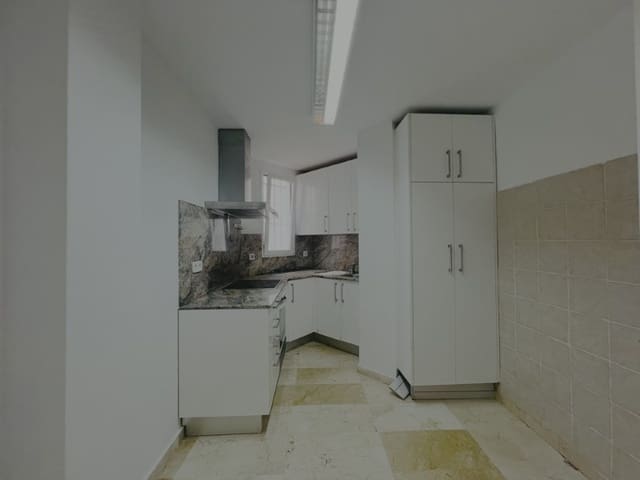 Local Commercial à louer à Santa Ponsa, Calvià - 1 750 € (Ref: 9309305)