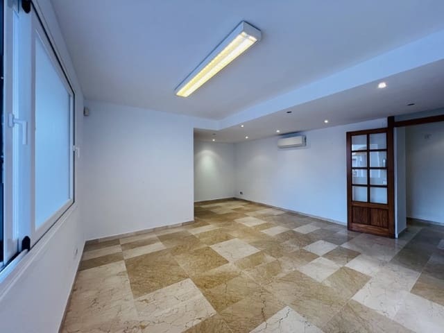 Local Commercial à louer à Santa Ponsa, Calvià - 1 750 € (Ref: 9309305)