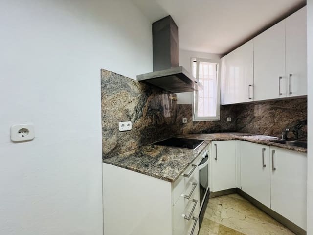 Local Commercial à louer à Santa Ponsa, Calvià - 1 750 € (Ref: 9309305)