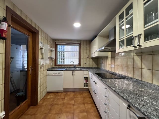 3 soveværelse Lejlighed til leje i Santa Ponsa, Calvià - € 2.000 (Ref: 9359848)