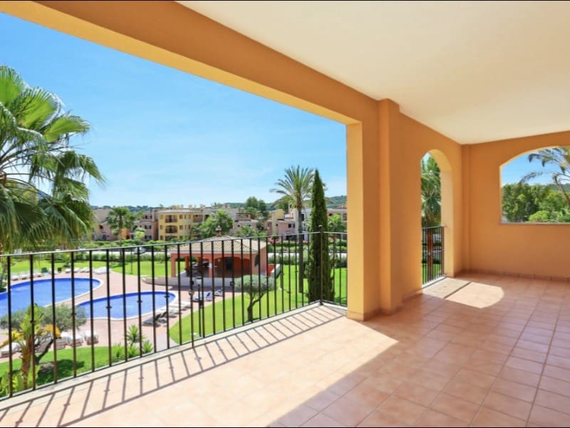 3 Zimmer Apartment zu vermieten in Santa Ponsa mit Pool - 2.500 € (Ref: 9372372)