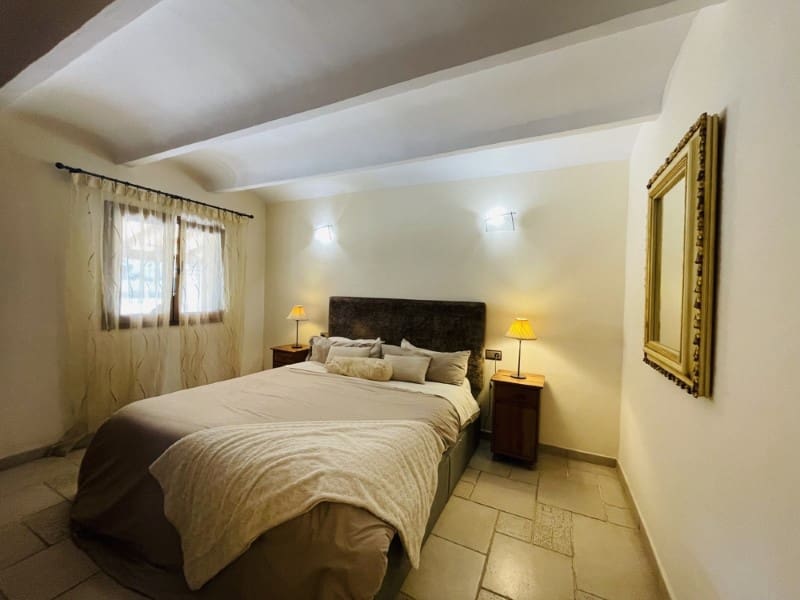 4 bedroom Finca/Country House for sale in Calvia with pool - € 1,995,000 (Ref: 9372375)