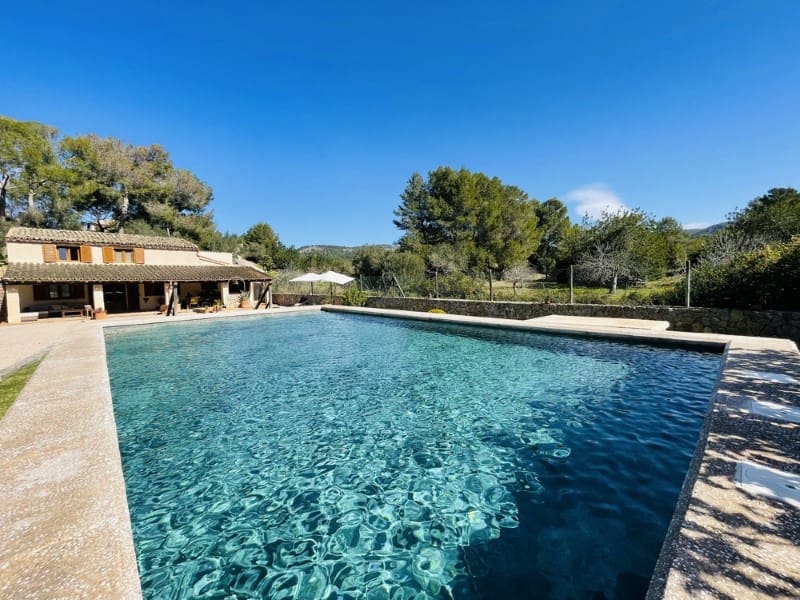 4 bedroom Finca/Country House for sale in Calvia with pool - € 1,995,000 (Ref: 9372375)