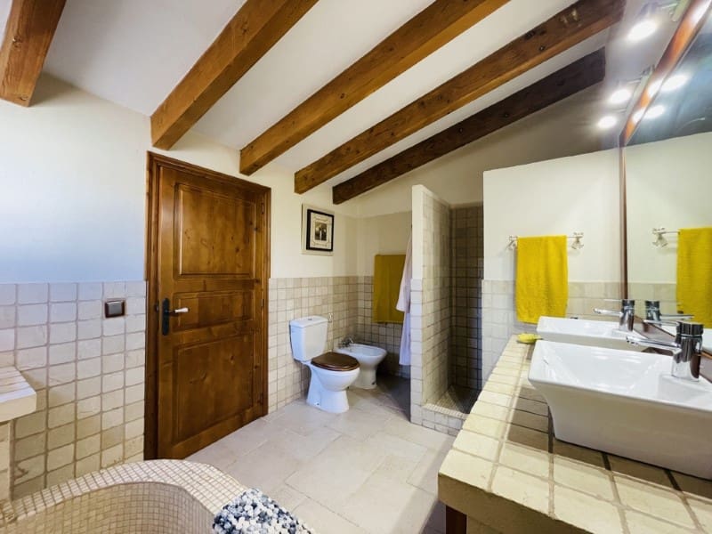 4 bedroom Finca/Country House for sale in Calvia with pool - € 1,995,000 (Ref: 9372375)