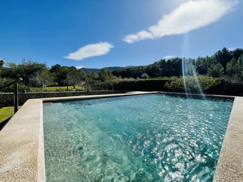 4 bedroom Finca/Country House for sale in Calvia with pool - € 1,995,000 (Ref: 9372375)