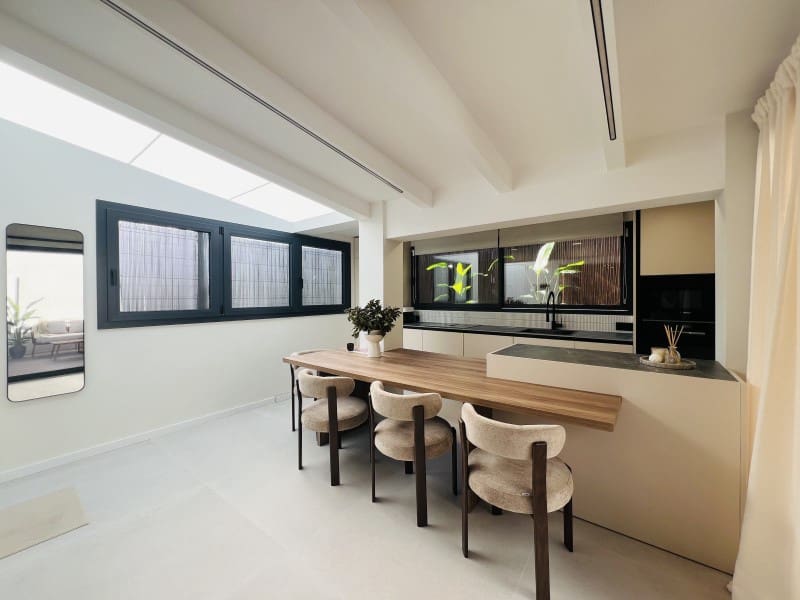 2 bedroom Apartment for sale in Santa Ponsa with pool - € 550,000 (Ref: 9388286)