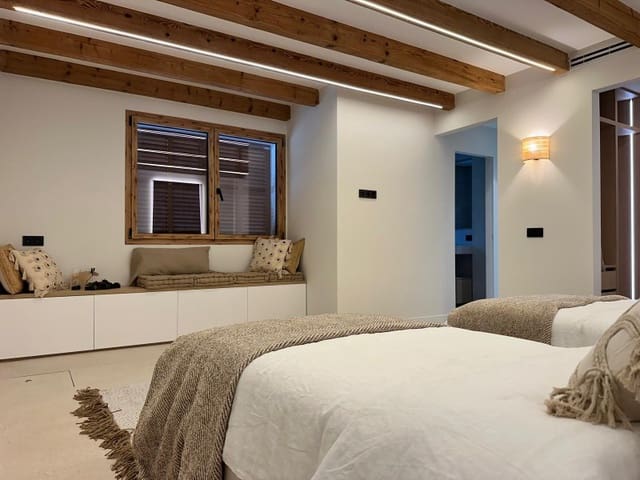 Villa te koop in Port de Pollença, Pollensa / Pollença met zwembad garage - € 2.800.000 (Ref: 9400786)