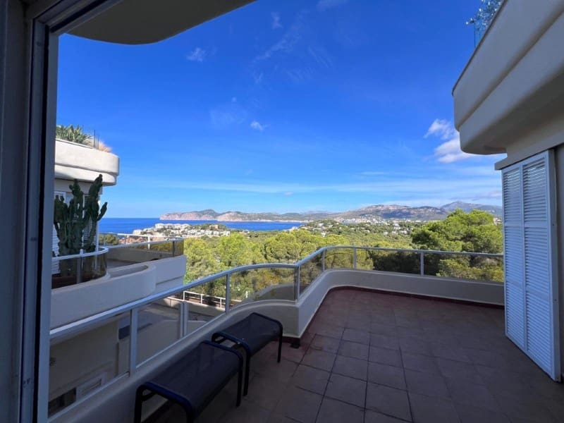 3 bedroom Apartment for sale in Santa Ponsa with pool - € 895,000 (Ref: 9406550)