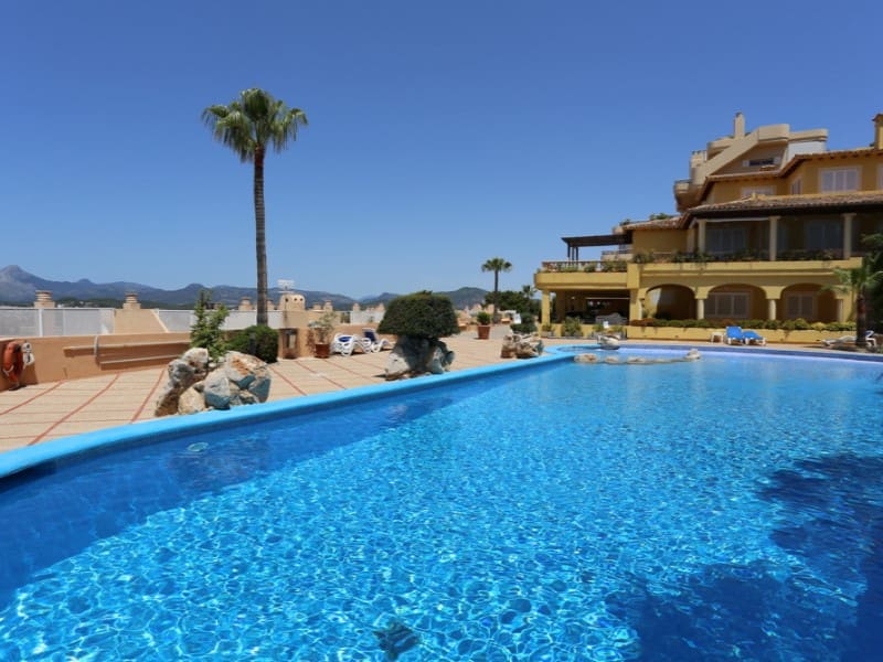 3 bedroom Apartment for sale in Santa Ponsa with pool - € 895,000 (Ref: 9406550)