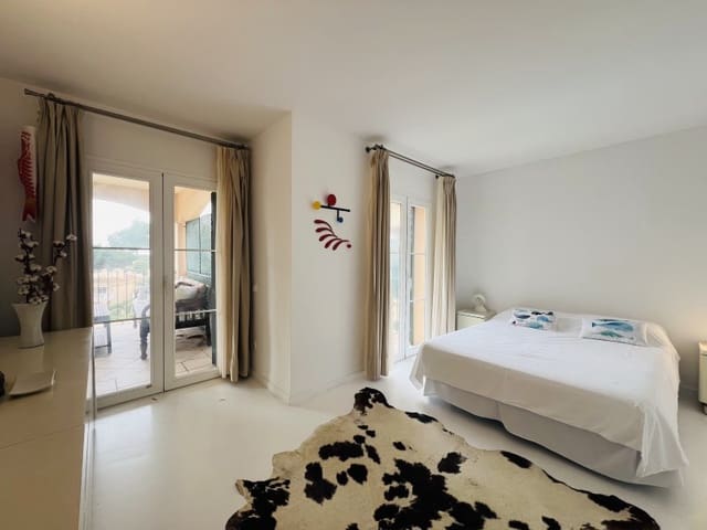 2 Zimmer Apartment zu verkaufen in Santa Ponsa, Calvià mit Pool - 685.000 € (Ref: 9435033)