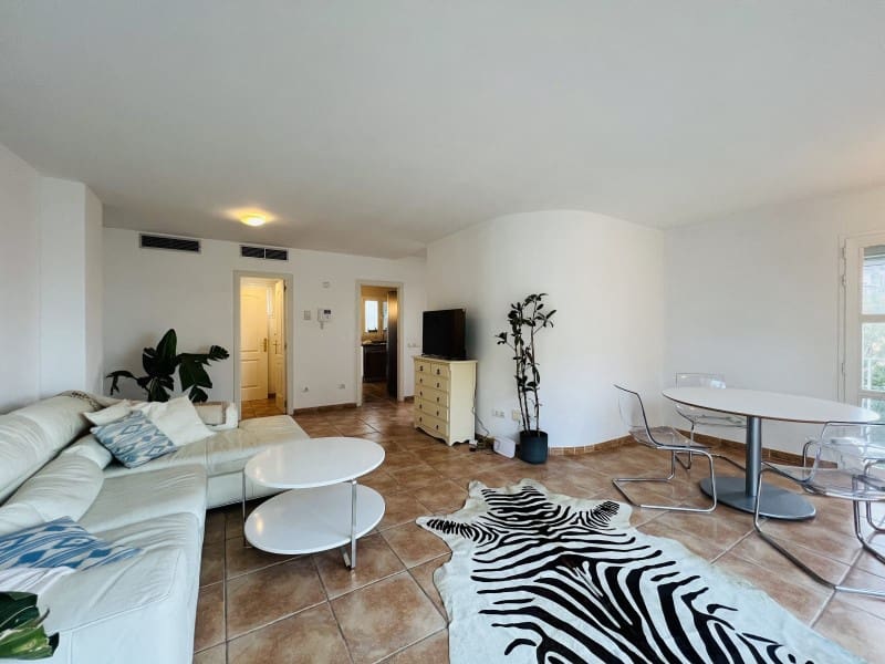 Casa de 2 habitaciones en Genova en alquiler con piscina garaje - 2.500 € (Ref: 9468415)