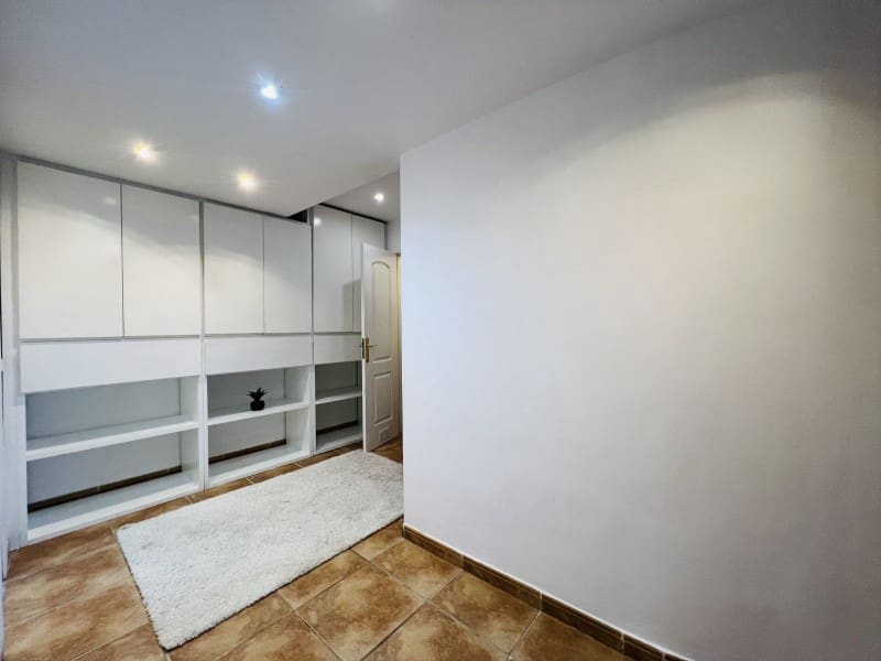 Casa de 2 habitaciones en Genova en alquiler con piscina garaje - 2.500 € (Ref: 9468415)