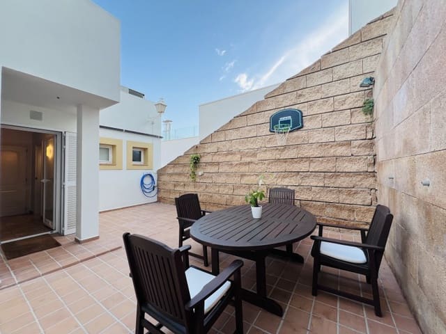 2 slaapkamer Huis te huur in Genova, Palma de Mallorca met zwembad garage - € 2.500 (Ref: 9468415)