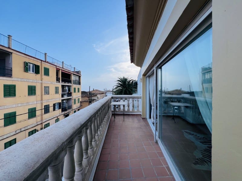 Casa de 2 habitaciones en Genova en alquiler con piscina garaje - 2.500 € (Ref: 9468415)