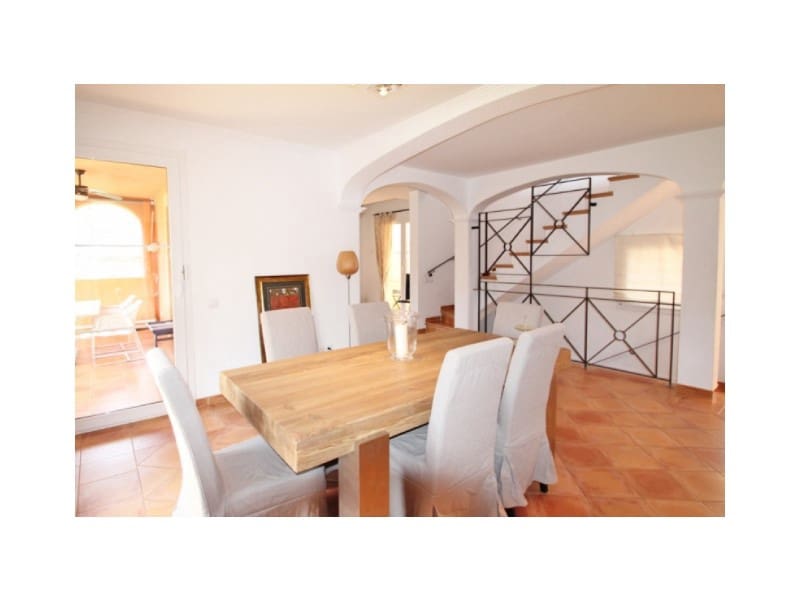4 bedroom Semi-detached Villa for rent in Es Camp De Mar / El Camp De Mar with pool - € 3,200 (Ref: 9473174)