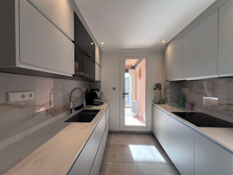 2 bedroom Apartment for sale in Santa Ponsa - € 895,000 (Ref: 9485227)