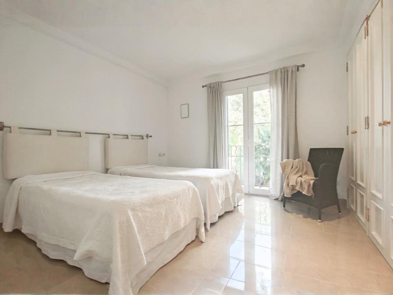 3 bedroom Apartment for rent in Santa Ponsa with pool garage - € 3,200 (Ref: 9485228)