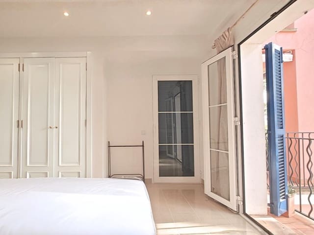 3 bedroom Apartment for rent in Santa Ponsa, Calvià with pool garage - € 3,200 (Ref: 9485228)