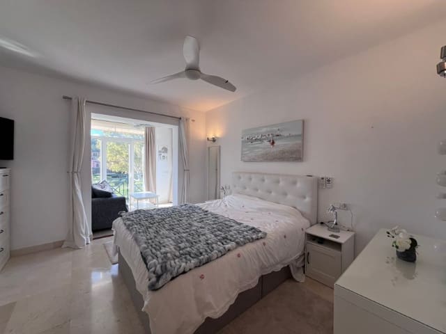 Apartamento de 3 habitaciones en Santa Ponsa, Calvià en alquiler con piscina - 3.200 € (Ref: 9491513)