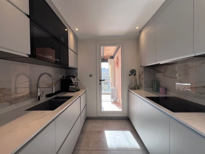 2 bedroom Apartment for sale in Santa Ponsa - € 895,000 (Ref: 9497313)