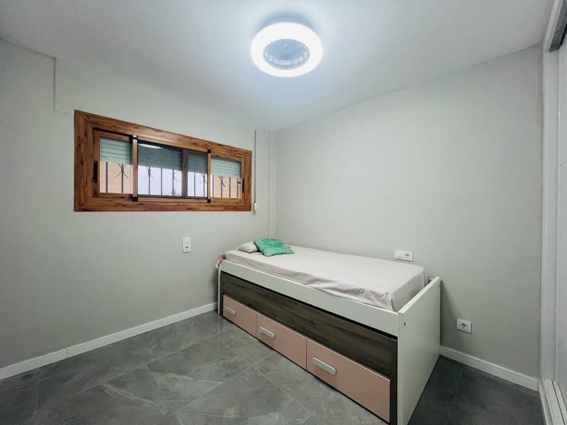 Appartement de 2 chambres à louer à Santa Ponsa avec garage - 1 500 € (Ref: 9528372)