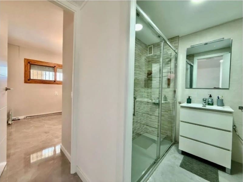 Appartement de 2 chambres à louer à Santa Ponsa avec garage - 1 500 € (Ref: 9528372)