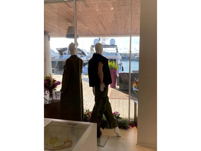 Erhverv til leje i El Toro / Port Adriano - € 1.500 (Ref: 9543447)