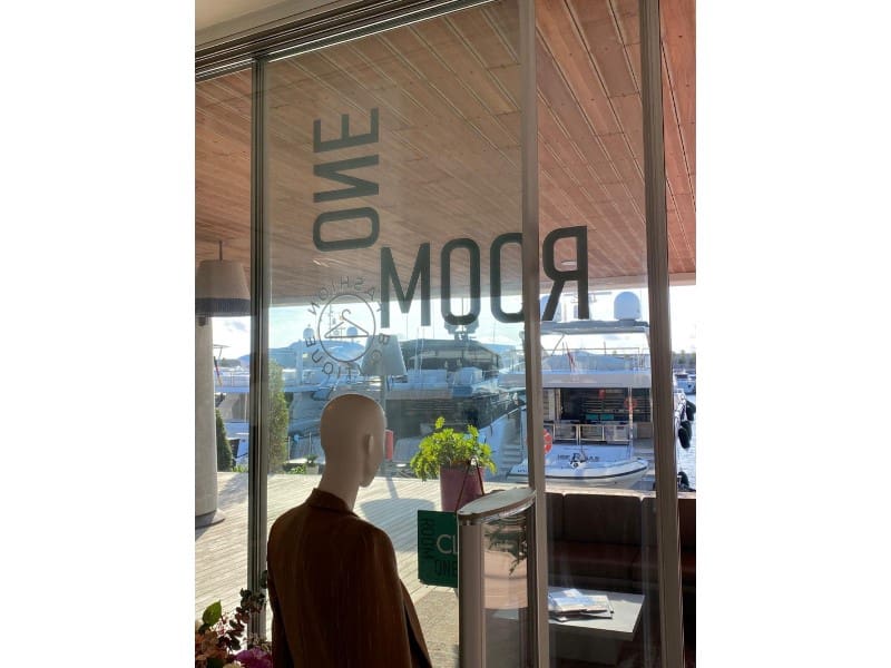 Erhverv til leje i El Toro / Port Adriano - € 1.500 (Ref: 9543447)