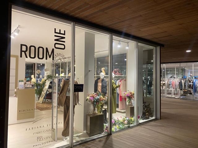 Erhverv til leje i El Toro / Port Adriano, Calvià - € 1.500 (Ref: 9543447)