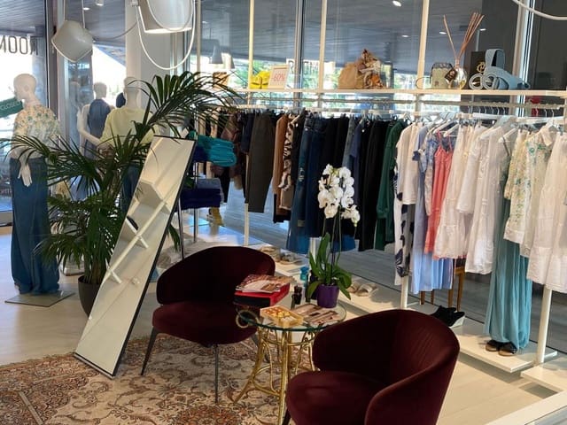 Erhverv til leje i El Toro / Port Adriano, Calvià - € 1.500 (Ref: 9543447)