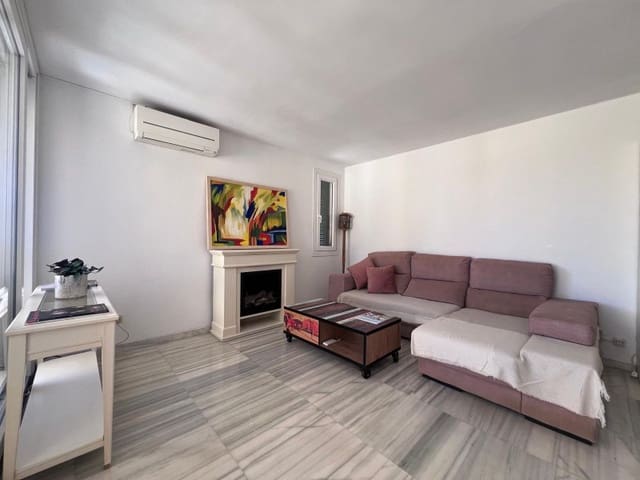 Penthouse de 2 chambres à louer à Santa Ponsa, Calvià avec piscine - 2 200 € (Ref: 9574872)