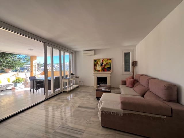 Penthouse de 2 chambres à louer à Santa Ponsa, Calvià avec piscine - 2 200 € (Ref: 9574872)