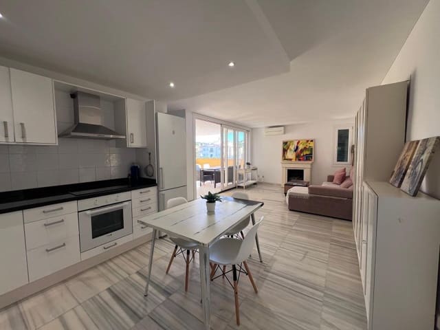 Penthouse de 2 chambres à louer à Santa Ponsa, Calvià avec piscine - 2 200 € (Ref: 9574872)