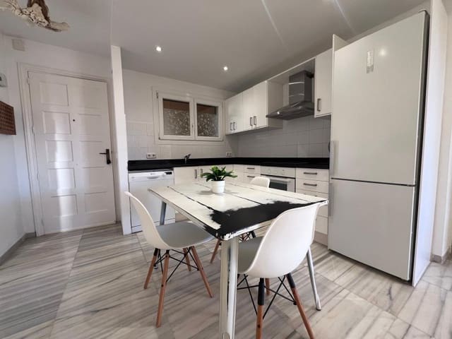 Penthouse de 2 chambres à louer à Santa Ponsa, Calvià avec piscine - 2 200 € (Ref: 9574872)