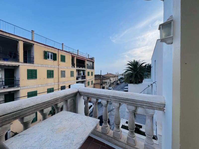 Maison de Ville de 2 chambres à louer à Genova avec piscine garage - 1 900 € (Ref: 9608161)