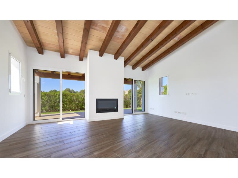 3 bedroom Villa for sale in Santa Ponsa with pool - € 1,750,000 (Ref: 9616183)