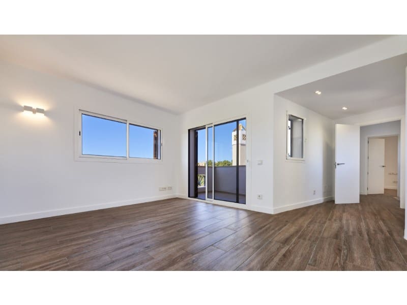 3 bedroom Villa for sale in Santa Ponsa with pool - € 1,750,000 (Ref: 9616183)