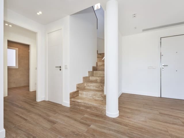 3 bedroom Villa for sale in Santa Ponsa, Calvià with pool - € 1,750,000 (Ref: 9616183)