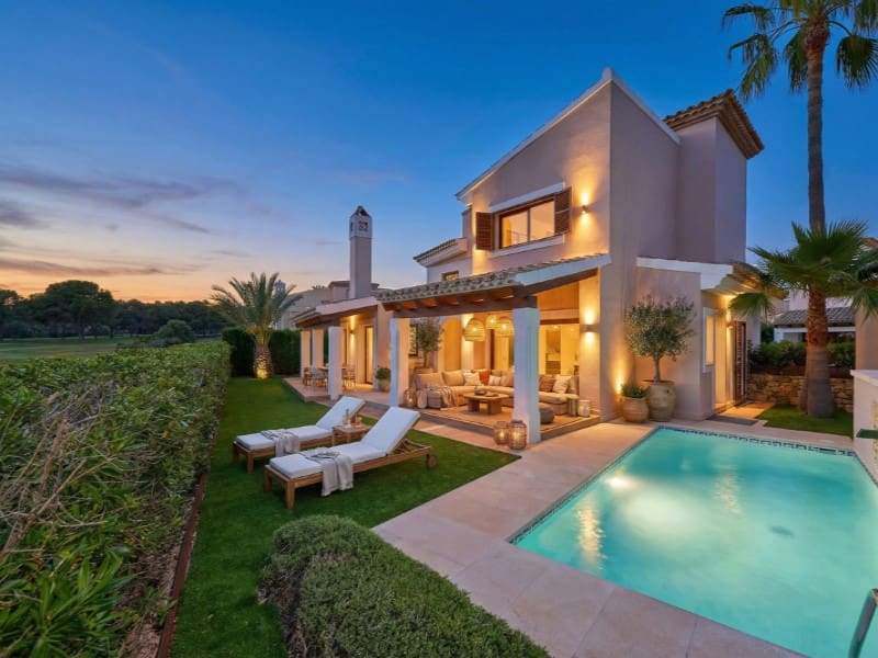 3 bedroom Villa for sale in Santa Ponsa with pool - € 1,750,000 (Ref: 9616183)