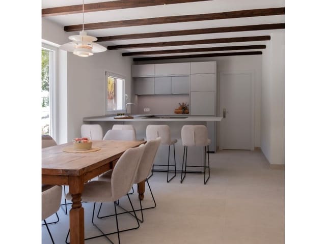 3 slaapkamer Villa te huur in Santa Ponsa, Calvià met zwembad - € 6.000 (Ref: 9625792)